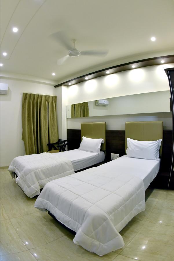 Fabhotel Prime Sky Light Vadodara Exterior foto